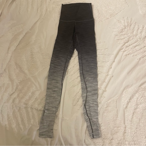 Lululemon Leggings, gradient, size 2 - Picture 1 of 3